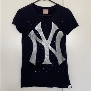 Pink size Medium MLB New York Yankees top